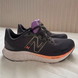 New Balance Fresh Foam Arishi v4 women's Size 8.5